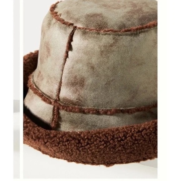 NWT Anthropologie Wyeth Sherpa-Lined Bucket Hat Olive